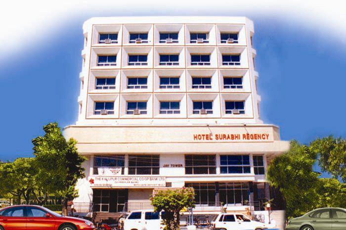 Hotel Surabhi Regency Ānand Zewnętrze zdjęcie