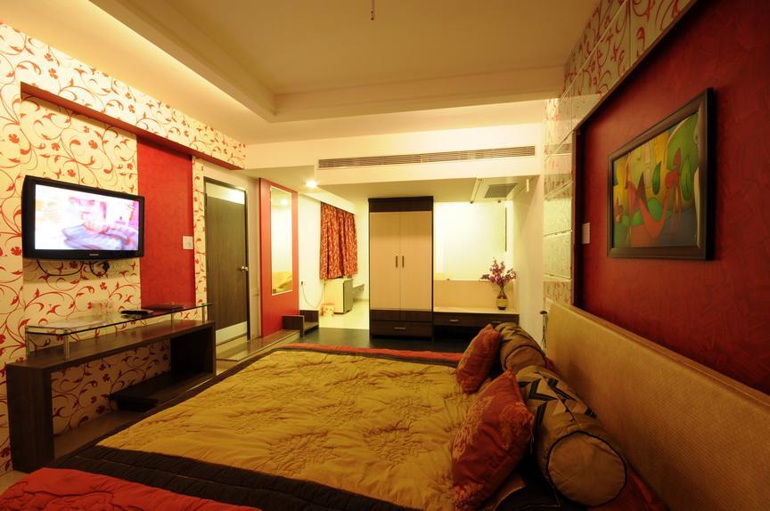 Hotel Surabhi Regency Ānand Zewnętrze zdjęcie